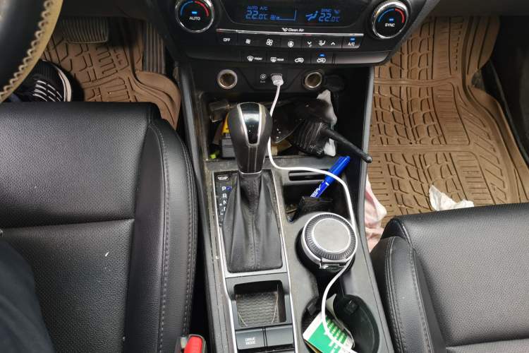 Used Hyundai Tucson 2015 1.6T Dual-Clutch Two-Wheel-Drive Smart Model Gear Lever