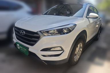 Used Hyundai Tucson 2015 2.0L Automatic Two-Wheel Drive Smart Version