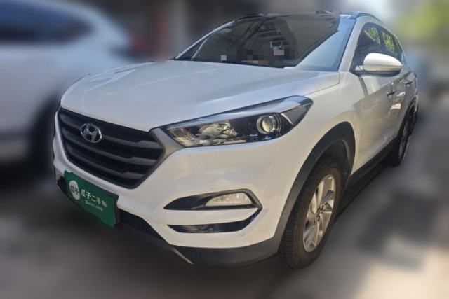 Used Hyundai Tucson 2015 2.0L Automatic Two-Wheel Drive Smart Version