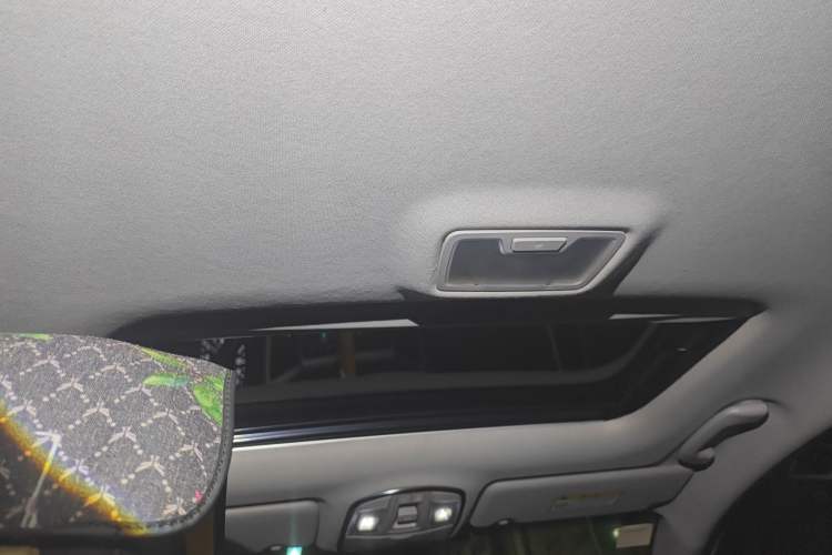 Used Hyundai Tucson 2015 2.0L Automatic Two-Wheel Drive Smart Version Headliner