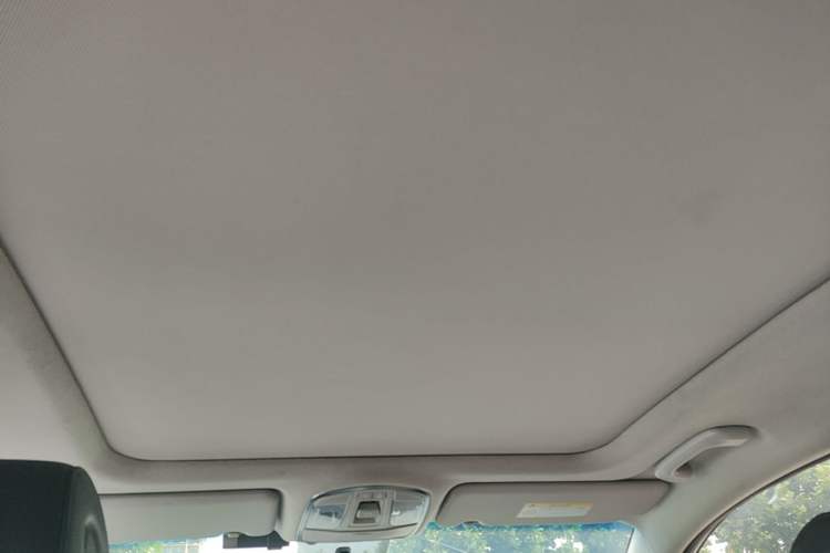 Used Hyundai Tucson 2015 1.6T Dual-Clutch Two-Wheel-Drive Smart Model Headliner