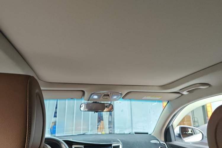 Used Hyundai Tucson 2015 1.6T Dual-Clutch Two-Wheel-Drive Leading Model Headliner