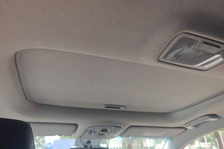 Used Hyundai Tucson 2015 1.6T Dual-Clutch Two-Wheel-Drive Smart Model Headliner