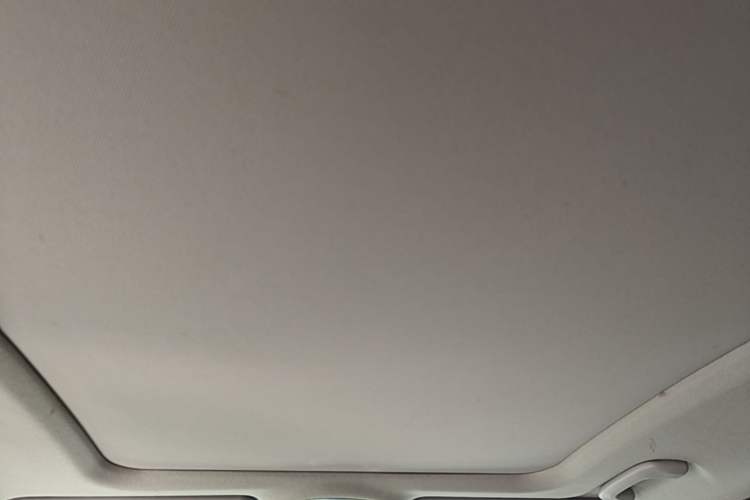 Used Hyundai Tucson 2015 1.6T Dual-Clutch Two-Wheel-Drive Smart Model Headliner