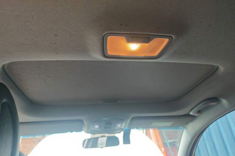 Used Hyundai Tucson 2015 1.6T Dual-Clutch Two-Wheel-Drive Smart Model Headliner