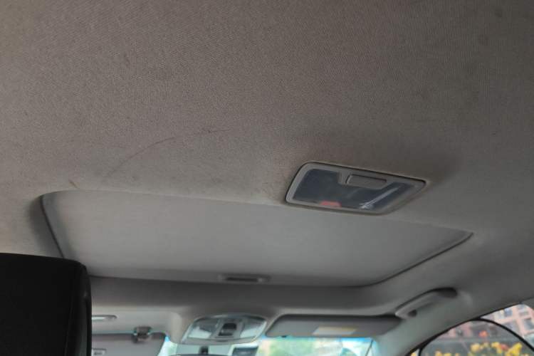 Used Hyundai Tucson 2015 1.6T Dual-Clutch Two-Wheel-Drive Smart Model Headliner