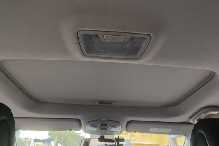 Used Hyundai Tucson 2015 1.6T Dual-Clutch Two-Wheel-Drive Smart Model Headliner