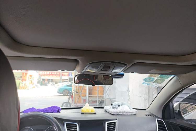 Used Hyundai Tucson 2015 1.6T Dual-Clutch Two-Wheel-Drive Smart Model Headliner