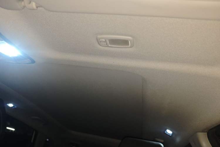 Used Hyundai Tucson 2015 2.0L Automatic Two-Wheel Drive Smart Version Headliner