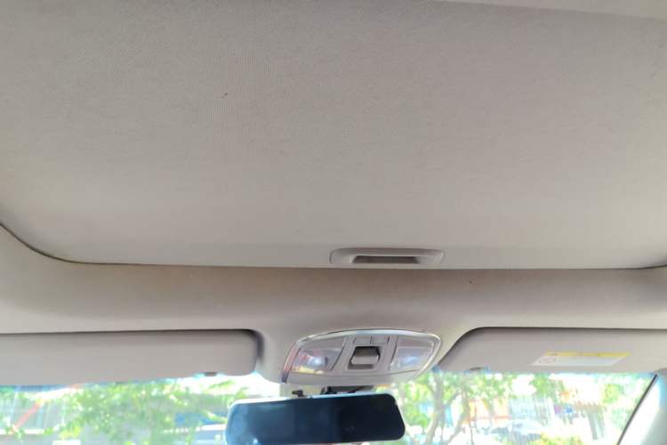 Used Hyundai Tucson 2015 1.6T Dual-Clutch Two-Wheel-Drive Smart Model Headliner