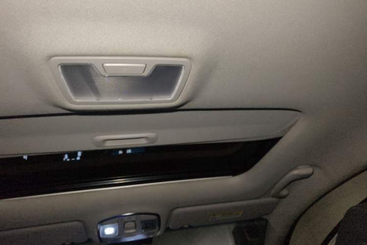 Used Hyundai Tucson 2015 1.6T Dual-Clutch Two-Wheel-Drive Smart Model Headliner