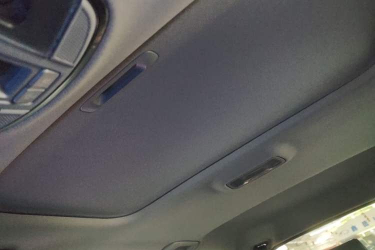 Used Hyundai Tucson 2015 2.0L Automatic Two-Wheel Drive Smart Version Headliner