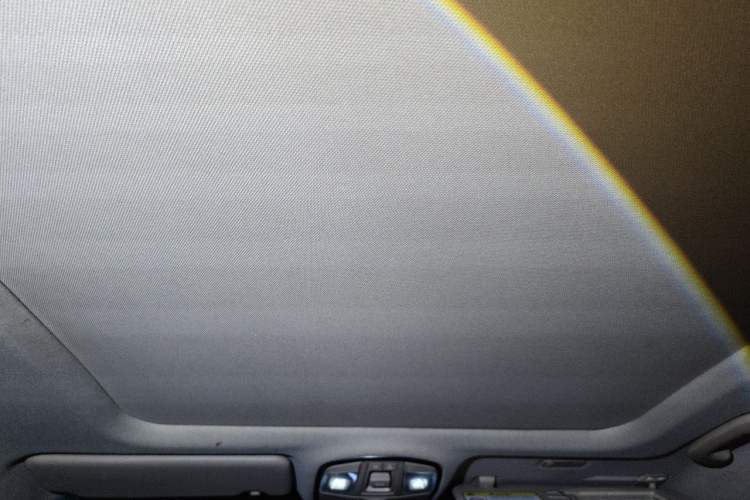 Used Hyundai Tucson 2015 1.6T Dual-Clutch Two-Wheel-Drive Smart Model Headliner