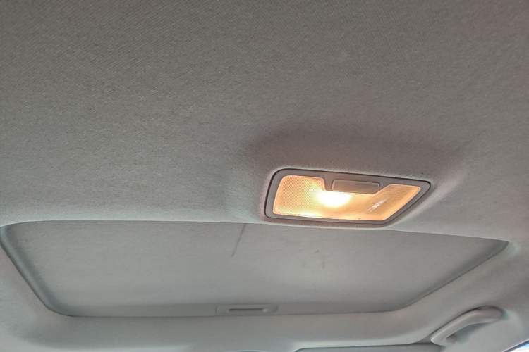 Used Hyundai Tucson 2015 1.6T Dual-Clutch Two-Wheel-Drive Smart Model Headliner