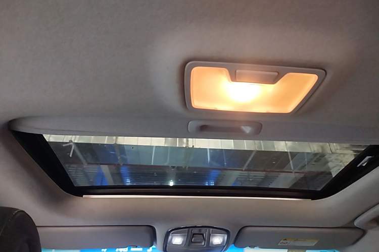 Used Hyundai Tucson 2015 1.6T Dual-Clutch Two-Wheel-Drive Smart Model Headliner