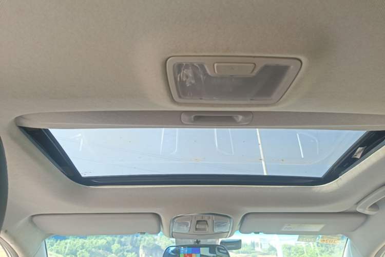 Used Hyundai Tucson 2015 1.6T Dual-Clutch Two-Wheel-Drive Smart Model Headliner