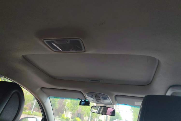 Used Hyundai Tucson 2015 1.6T Dual-Clutch Two-Wheel-Drive Smart Model Headliner