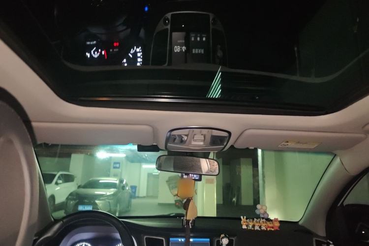 Used Hyundai Tucson 2015 1.6T Dual-Clutch Two-Wheel-Drive Smart Model Headliner