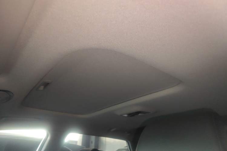 Used Hyundai Tucson 2015 1.6T Dual-Clutch Two-Wheel-Drive Smart Model Headliner