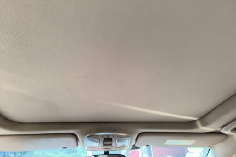 Used Hyundai Tucson 2015 1.6T Dual-Clutch Two-Wheel-Drive Smart Model Headliner