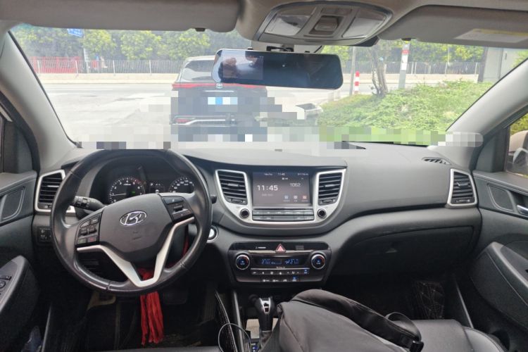 Used Hyundai Tucson 2015 1.6T Dual-Clutch Two-Wheel-Drive Smart Model Headliner