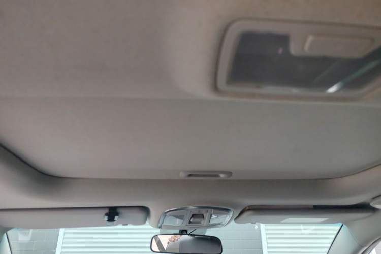 Used Hyundai Tucson 2015 1.6T Dual-Clutch Two-Wheel-Drive Smart Model Headliner