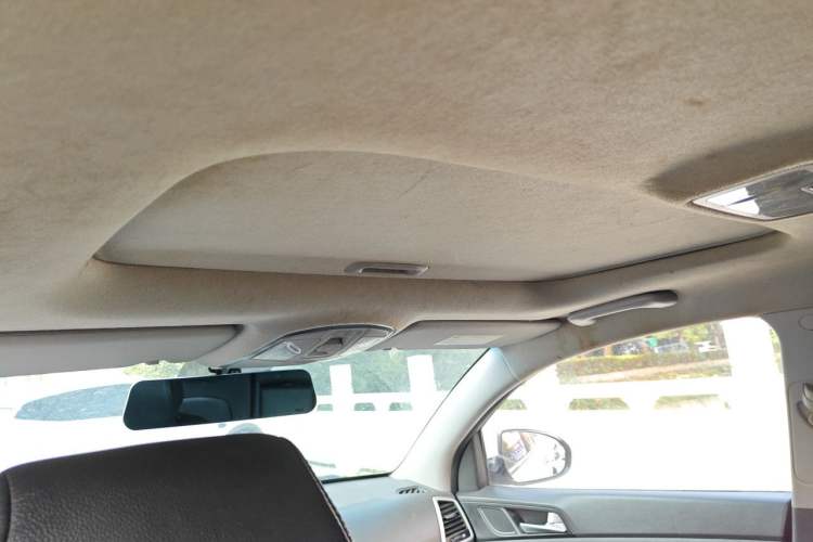 Used Hyundai Tucson 2015 1.6T Dual-Clutch Two-Wheel-Drive Smart Model Headliner