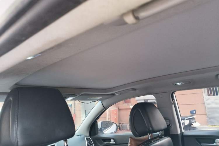 Used Hyundai Tucson 2015 1.6T Dual-Clutch Two-Wheel-Drive Smart Model Headliner