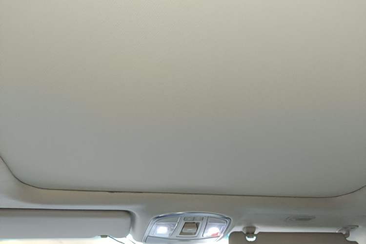 Used Hyundai Tucson 2015 1.6T Dual-Clutch Two-Wheel-Drive Smart Model Headliner