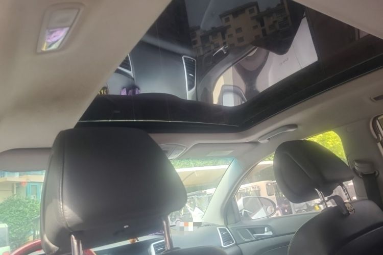 Used Hyundai Tucson 2015 1.6T Dual-Clutch Two-Wheel-Drive Smart Model Headliner