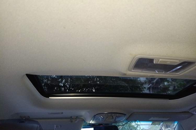 Used Hyundai Tucson 2015 1.6T Dual-Clutch Two-Wheel-Drive Smart Model Headliner