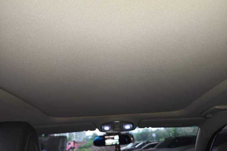 Used Hyundai Tucson 2015 1.6T Dual-Clutch Two-Wheel-Drive Smart Model Headliner