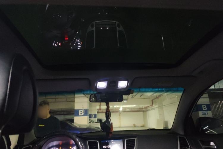 Used Hyundai Tucson 2015 1.6T Dual-Clutch Two-Wheel-Drive Smart Model Headliner