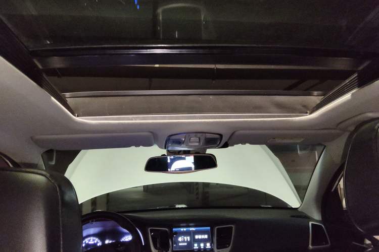 Used Hyundai Tucson 2015 1.6T Dual-Clutch Two-Wheel-Drive Leading Model Headliner