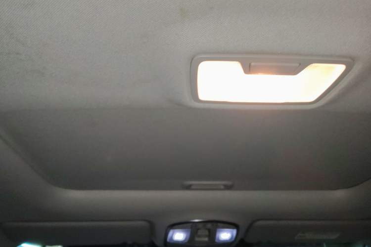 Used Hyundai Tucson 2015 2.0L Automatic Two-Wheel Drive Smart Version Headliner