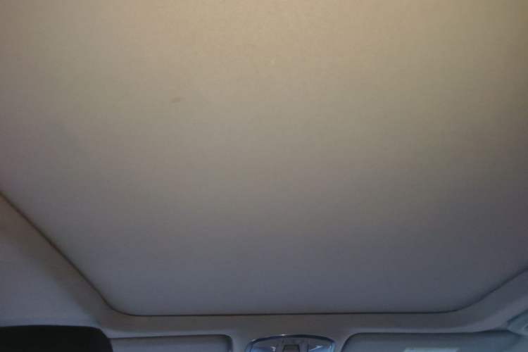 Used Hyundai Tucson 2015 1.6T Dual-Clutch Two-Wheel-Drive Smart Model Headliner