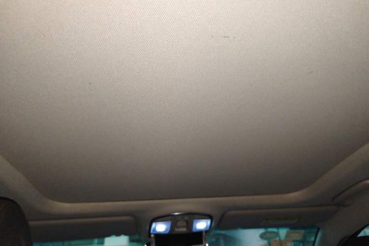 Used Hyundai Tucson 2015 1.6T Dual-Clutch Two-Wheel-Drive Smart Model Headliner