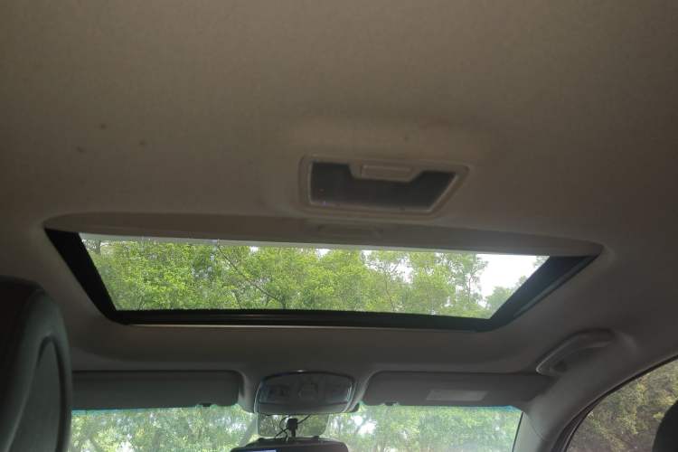 Used Hyundai Tucson 2015 1.6T Dual-Clutch Two-Wheel-Drive Smart Model Headliner