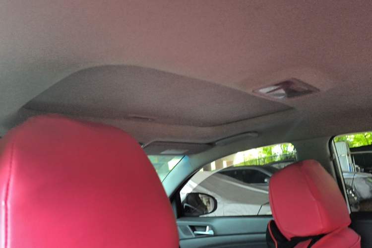 Used Hyundai Tucson 2015 1.6T Dual-Clutch Two-Wheel-Drive Smart Model Headliner