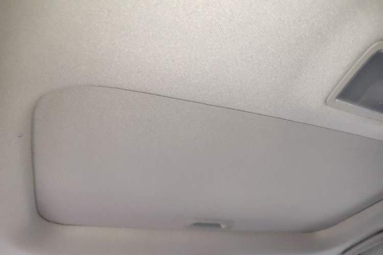Used Hyundai Tucson 2015 1.6T Dual-Clutch Two-Wheel-Drive Smart Model Headliner