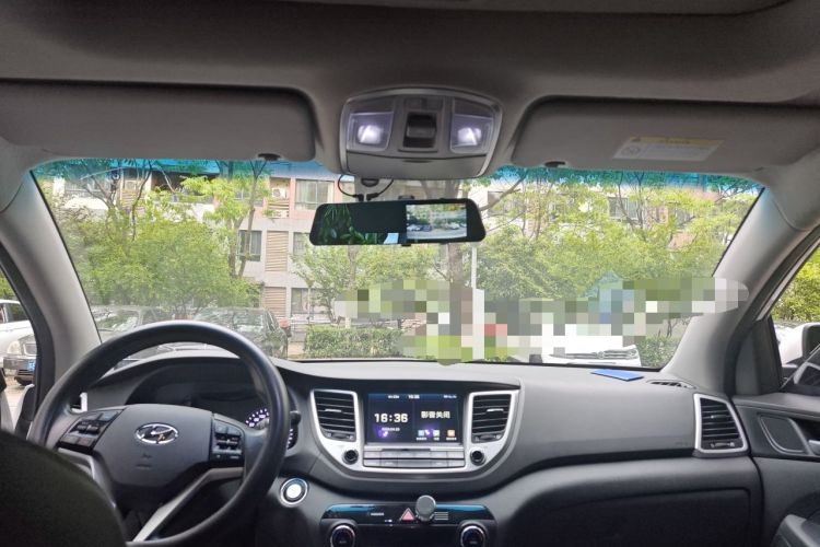 Used Hyundai Tucson 2015 1.6T Dual-Clutch Two-Wheel-Drive Smart Model Headliner