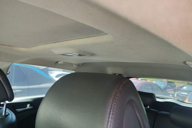 Used Hyundai Tucson 2015 1.6T Dual-Clutch Two-Wheel-Drive Smart Model Headliner
