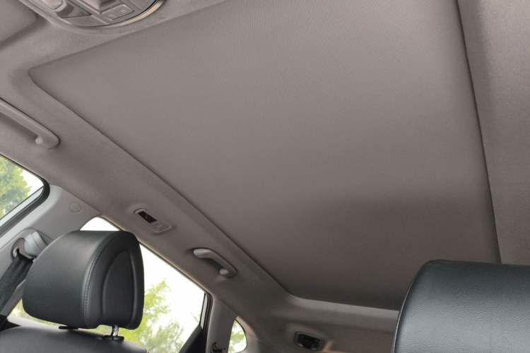 Used Hyundai Tucson 2015 1.6T Dual-Clutch Two-Wheel-Drive Smart Model Headliner