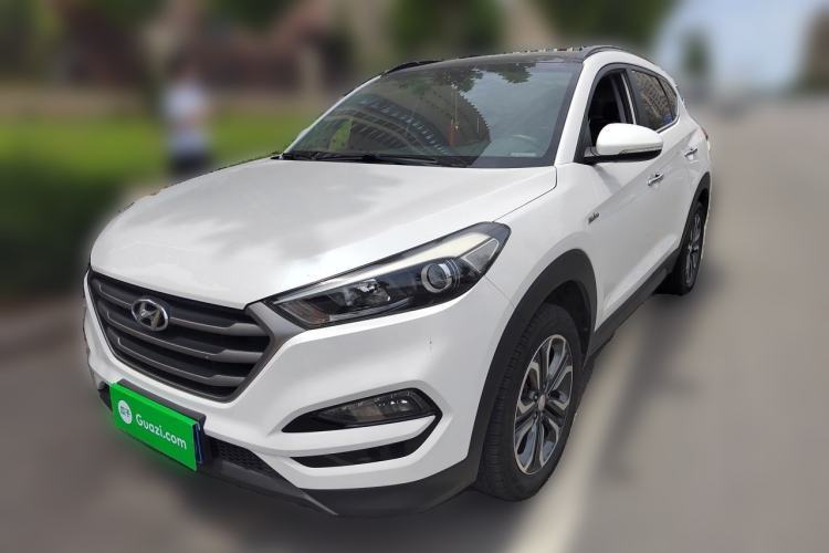 Used Hyundai Tucson 2015 1.6T Dual-Clutch Two-Wheel-Drive Leading Model Guazi used car, China used car export, Used car for sale, Used cars, Cheapest cars for sale