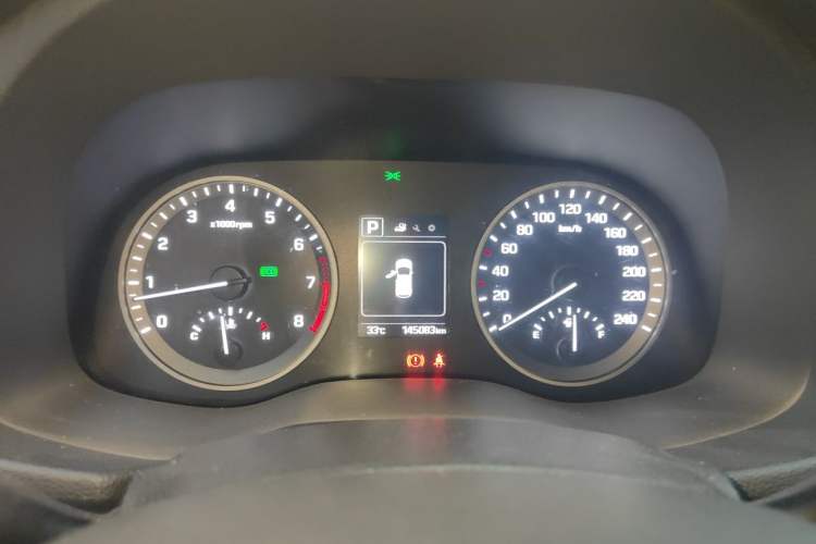 Used Hyundai Tucson 2015 1.6T Dual-Clutch Two-Wheel-Drive Smart Model Instrument Cluster