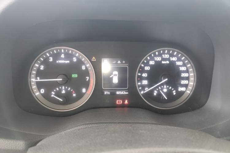 Used Hyundai Tucson 2015 1.6T Dual-Clutch Two-Wheel-Drive Smart Model Instrument Cluster