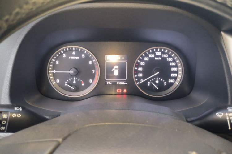 Used Hyundai Tucson 2015 1.6T Dual-Clutch Two-Wheel-Drive Smart Model Instrument Cluster