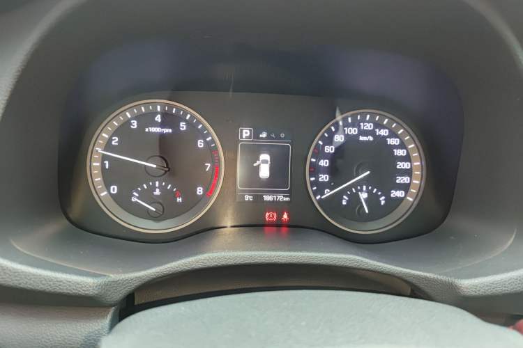 Used Hyundai Tucson 2015 1.6T Dual-Clutch Two-Wheel-Drive Smart Model Instrument Cluster