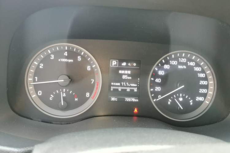 Used Hyundai Tucson 2015 1.6T Dual-Clutch Two-Wheel-Drive Smart Model Instrument Cluster