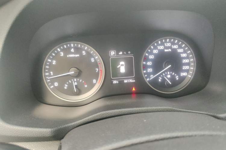Used Hyundai Tucson 2015 1.6T Dual-Clutch Two-Wheel-Drive Smart Model Instrument Cluster